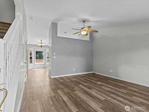 5th image of 804 Hemming Way