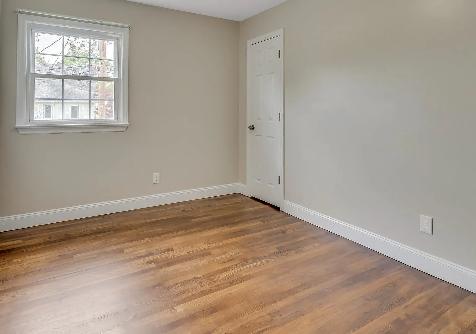 3 bed, 1908 sqft, $2,800 — Photo 4