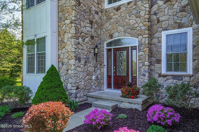 5th image of 71 Stone Crest Drive