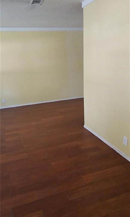 2nd image of 1904 Signet Dr