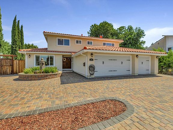 3rd image of 202 Purple Glen Dr