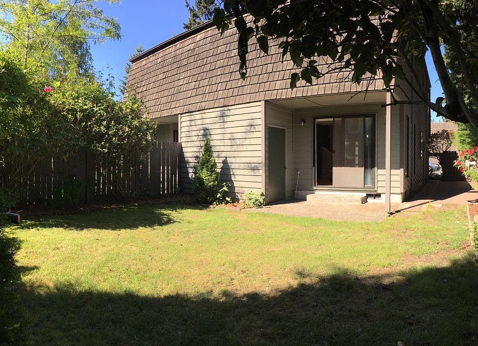 1st image of 700 141st Ln SE