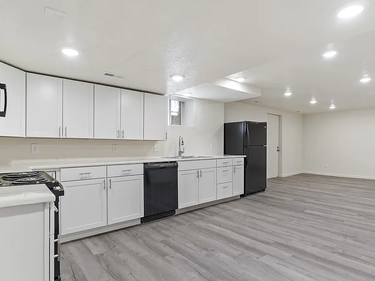 2928 Grant Ave #B — Photo 5