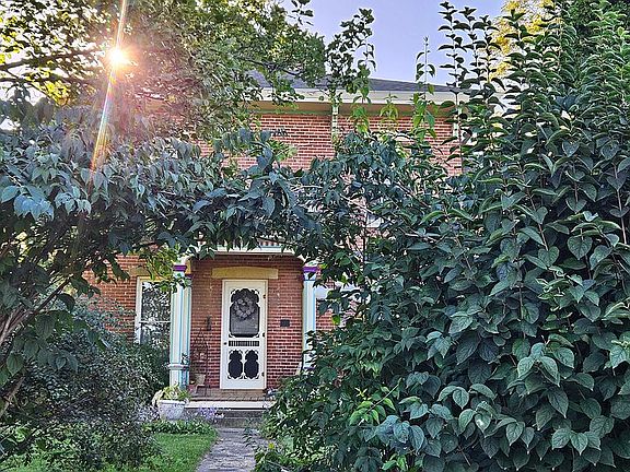 5th image of 521 Palisades Rd SW