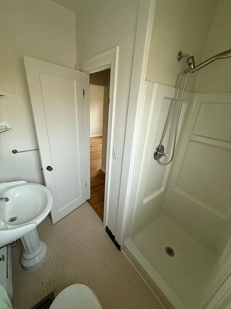 #281 Condon Court Apartments — Photo 3