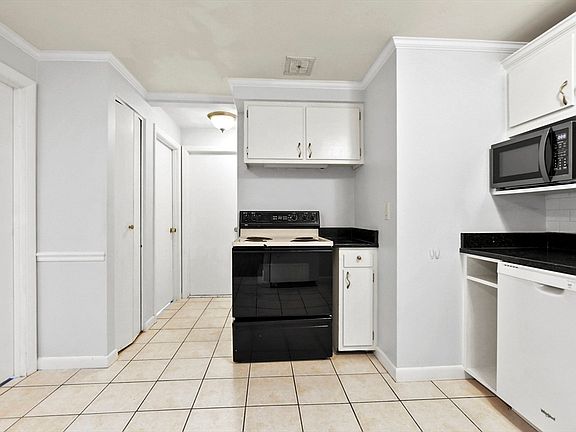 5th image of 230 Essex St APT 23
