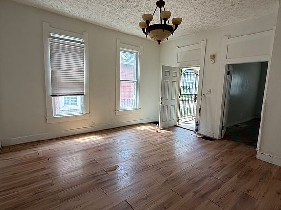 2nd image of 231 N Summit St