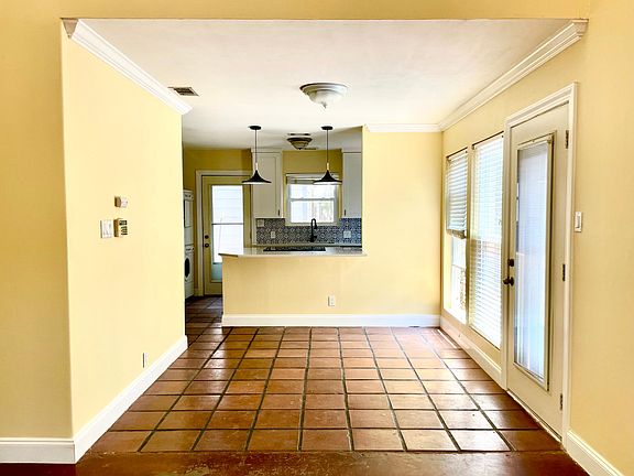 4th image of 1301 Saint Edwards Dr #B