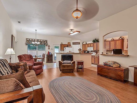 4th image of 104 Myra Lynn Ln