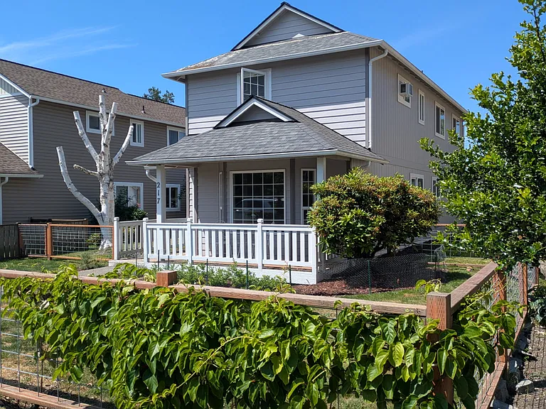 217 S Cedar St — Photo 15