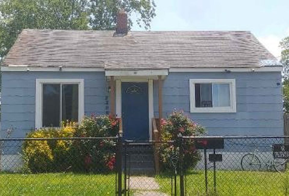 1st image of 3306 Peronne Ave