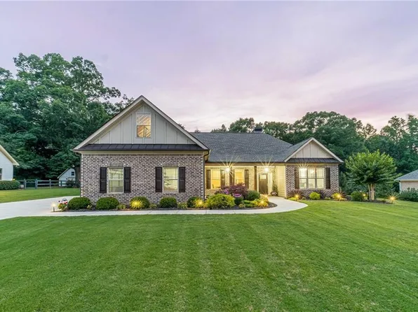 504 Smokerise Dr, Monroe, GA 30656