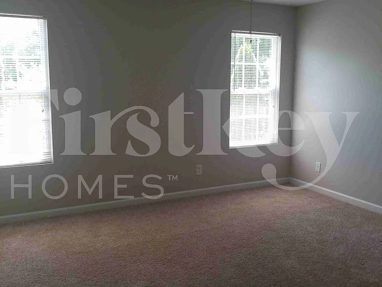 136 Rockbridge Ct — Photo 13
