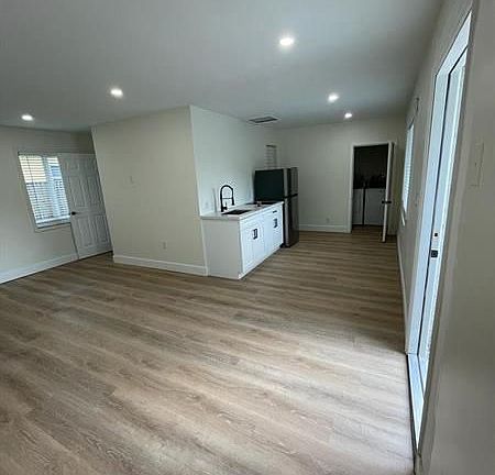 4th image of 1712 NW 7th Ave