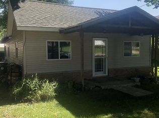 402 N Washington St, Manito, IL 61546