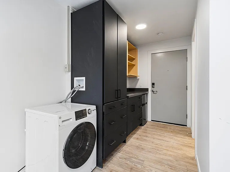 Karsti Apartments — Photo 13