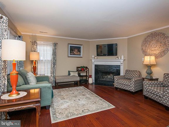 4th image of 6951 Meaghan Ln