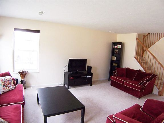 5th image of 1943 Heron Glen Ct