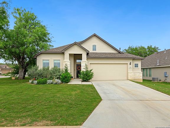 3rd image of 3939 BRAZOS BND