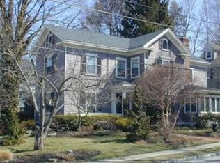 16 Myrtle St, Winchester, MA 01890