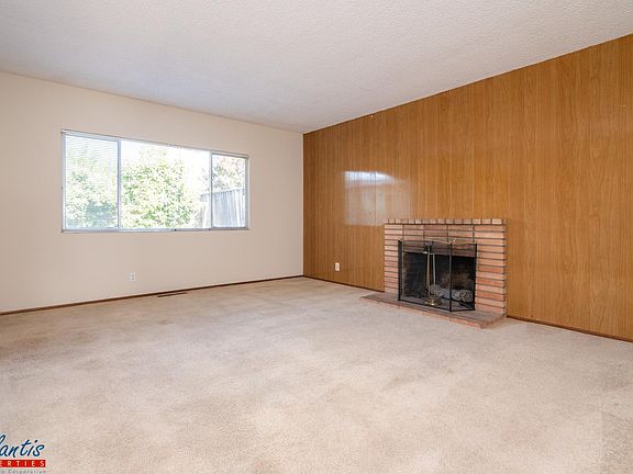 3rd image of 1392 Antonio Ln