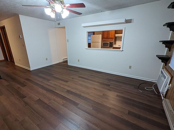 2nd image of 359 Eagle School Rd #361