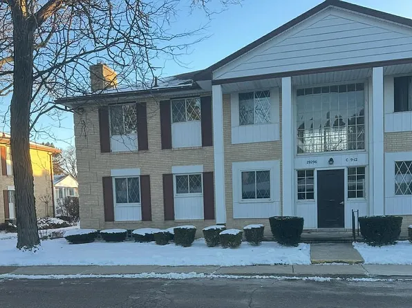 29296 Gloede Dr #103, Warren, MI 48088