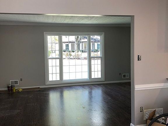 3rd image of 9003 Lakeridge Dr
