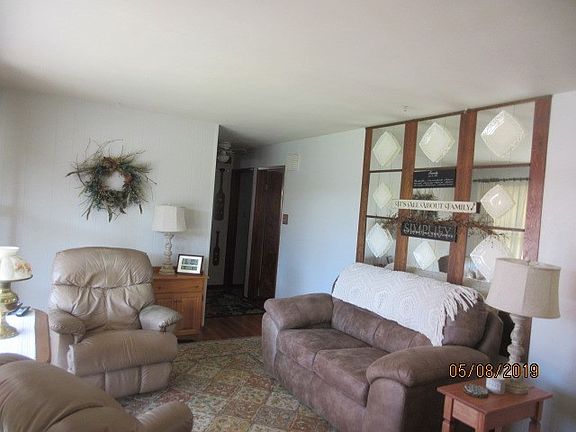 2nd image of 51 E Benjamin Dr