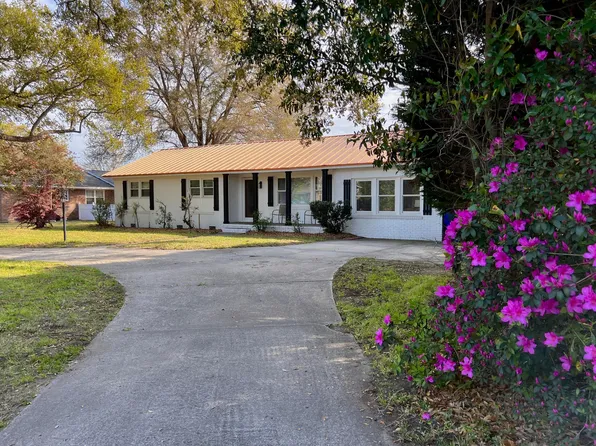1329 Camp Rd, Charleston, SC 29412