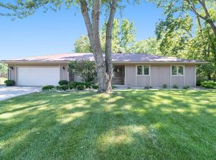 6129 Old Log Trl, Kalamazoo, MI 49009