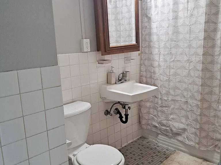 English Conway Place — Photo 26