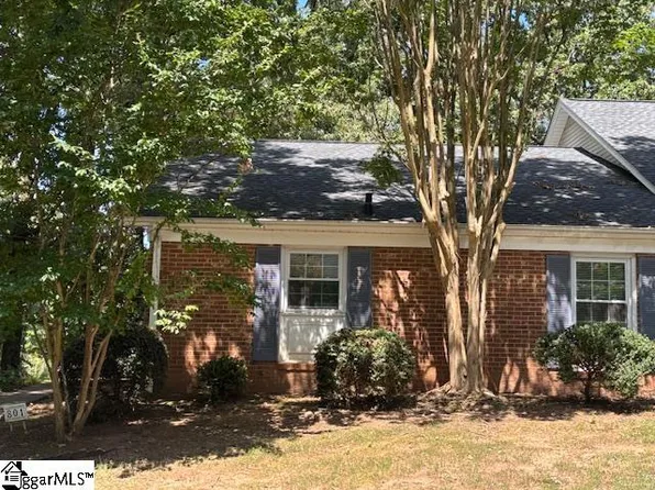 801 Wenwood Cir, Greenville, SC 29607