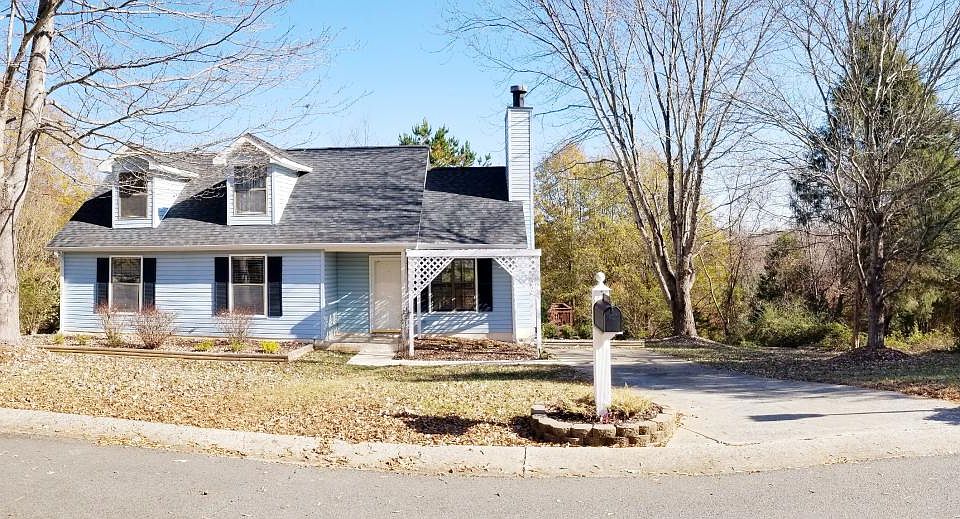 Front of home, great curb appeal, near end of cul-de-sac