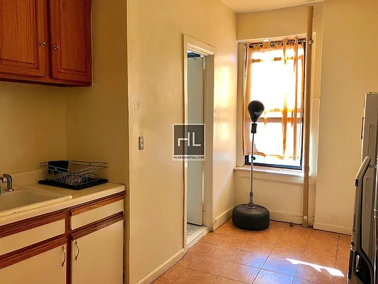 Rented by Highline Residential | media 7