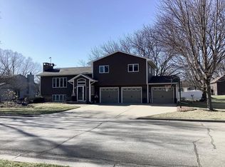 1309 Oriole Dr, Albert Lea, MN 56007