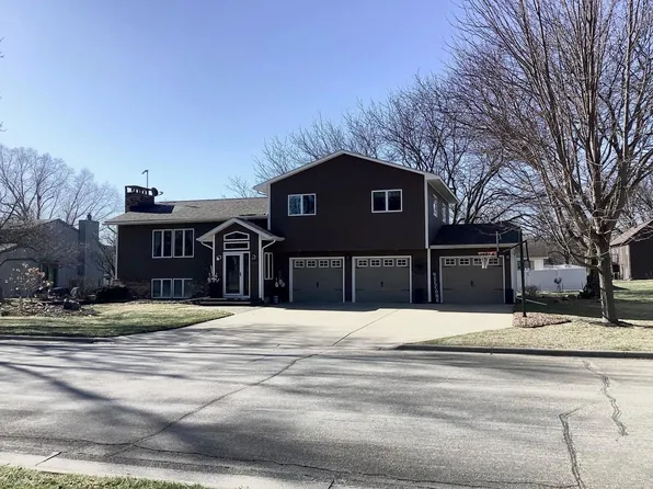 1309 Oriole Dr, Albert Lea, MN 56007