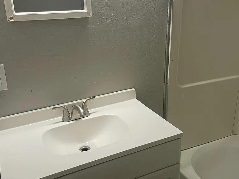1408 Roosevelt Ave — Photo 6