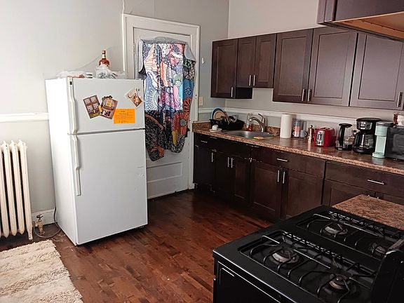 2nd image of 2937-39 N Cramer St #2937