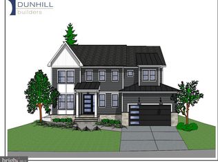 900 Carole Ct SE, Vienna, VA 22180