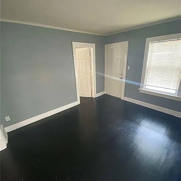 2 bed, 1672 sqft, $1,300 — Photo 4