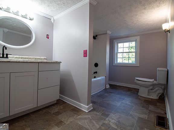 3rd image of 2 Wilson St