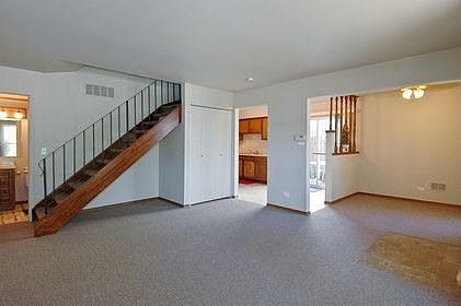 3rd image of 1701 Queensbury Cir #5903