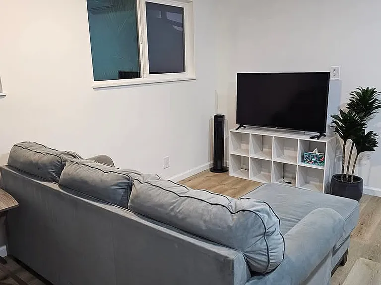 713 Keolu Dr — Photo 3