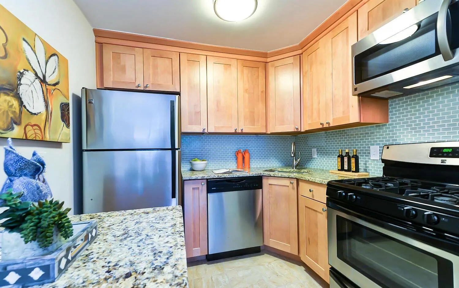 1 bed, 700 sqft, $2,350 — Photo 1