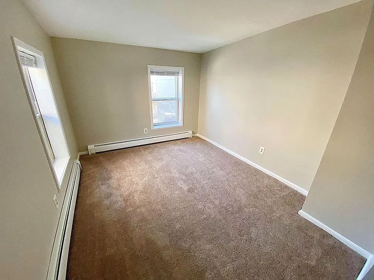 1309 Hull St — Photo 8