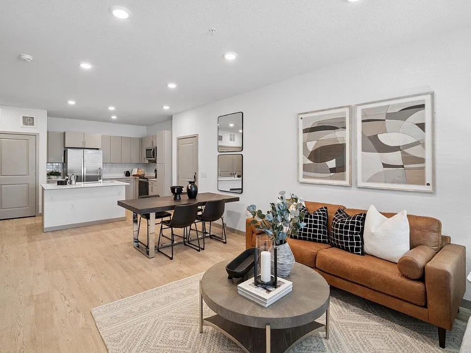 Building Photo 3