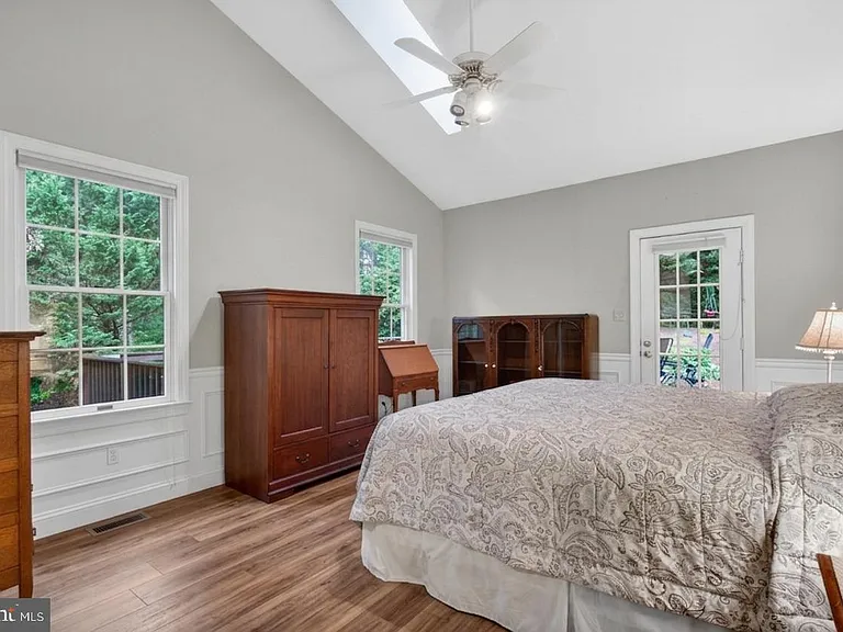 6601 Colchester Rd — Photo 40