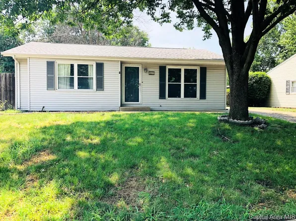 2009 Stonehenge Rd, Springfield, IL 62702