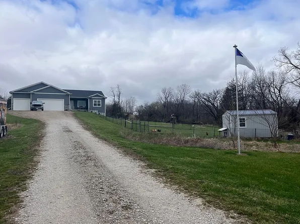 2319 Vintage Ln, Saint Charles, IA 50240